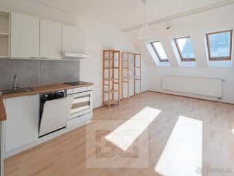 Prodej bytu 1+kk 30 m², Praha - Kbely, ev.č. N09491